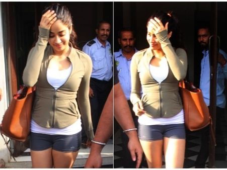 జాహ్నవి కపూర్‌‌ను చుట్టుముట్టిన ఫ్యాన్స్, అలా చేసినా సహించి...