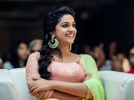 హీరోయిన్ కీర్తి సురేష్ ను కలిసే అవకాశం... మిస్ కావద్దు!