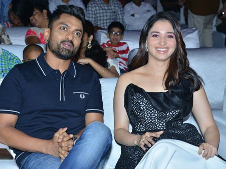 తమన్నాతో ఆ సాంగ్ చేయనని చెప్పేశా.. హాట్ హాట్‌గా, ఆడియో వేడుకలో కళ్యాణ్ రామ్!