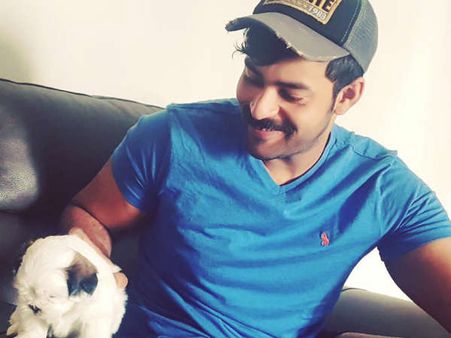 ఆశ్చర్యపరుస్తున్న వరుణ్ కొత్త లుక్.. వ్యోమగామి!