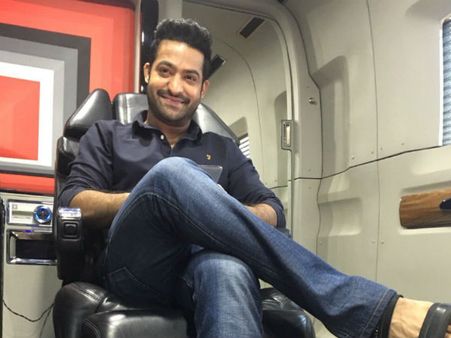 ఇంతకు మించి ఎక్కువ అడగను.. తిరిగి ఇవ్వలేను.. ఎమోషనల్ అయిన ఎన్టీఆర్!