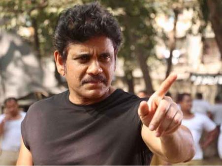 ఆఫీసర్ టీజర్ రిలీజ్.. మనిషిలో దేవుడు.. రాక్షసుడు ఇద్దరూ ఉంటారు.. వర్మ మార్క్‌తో