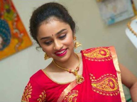 ఆయనతో పెళ్లా? వార్తలపై స్పందించిన గాయని.. మీడియాపై ప్రగతి ఫైర్!