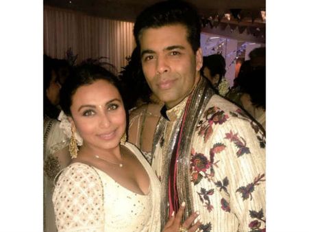 సోనమ్ కపూర్ మెహందిలో రాణి ముఖర్జీ.. కరణ్ జోహార్‌తో ఇంత హాట్ గానా!