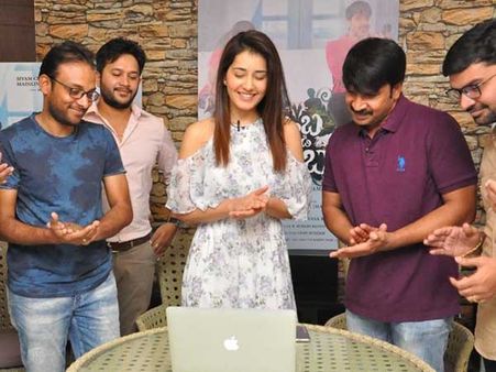 జంబ‌ల‌కిడి పంబ‌ లిరికల్ వీడియో లాంచ్ చేసిన హీరోయిన్ రాశీ ఖన్నా!