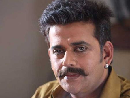 వేషాల కోసం శరీరాన్ని అమ్ముకోవద్దు.. క్యాస్టింగ్ కౌచ్‌పై రవికిషన్