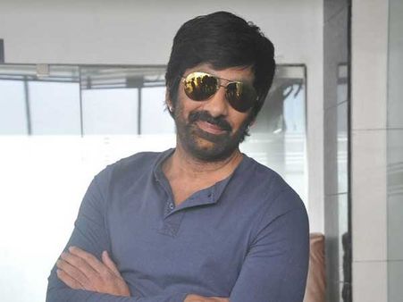 నేల టికెట్ లోనే చూసాను. ఎందుకంటే.. నవ్వుతారు, భాధ పడతారు: రవితేజ