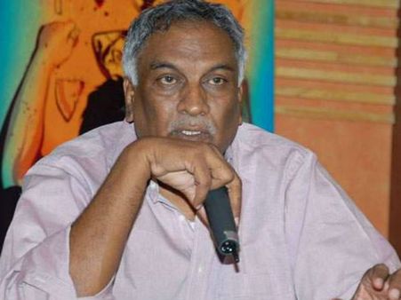 మీరు పతివ్రతలా.. డాష్ డాష్ లాగా మాటలు, రెండు పీకాలని ఉంది.. తమ్మారెడ్డి సంచలనం!