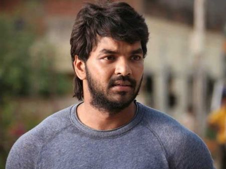 పోలీసులకు పట్టుబడ్డ హీరో జై.. ఏం జరిగిందంటే..