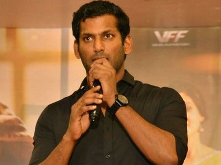 రూ 30 వేలు పోగుట్టుకున్నా, అభిమన్యుడు చిత్రంలో.. హీరోయిన్‌తో ఎఫైర్ గురించి క్లారిటీ, పవన్ గురించి!