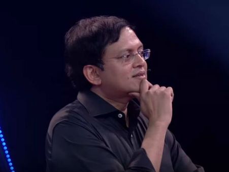 తీవ్రమవుతున్న బాబు గోగినేని కేసు.. బిగ్ బాస్ నుంచి అవుటేనా, శ్రీరెడ్డి కామెంట్స్!