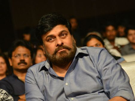 నా వల్లే ఆ మూవీ ప్లాప్, రాజమౌళి మూవీ తర్వాత చెర్రీ అతడితోనే: చిరంజీవి