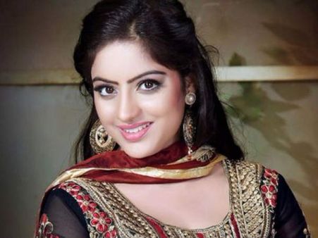 వీడియో: ఈ యుగానికే ఆమె ఇడియట్.. నటిపై దుమ్మెత్తి పోసిన నెటిజన్స్, పసిపాపని అలా!