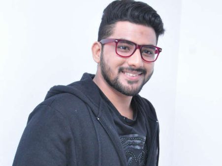 దెయ్యంతో పోరాటం.. హారర్ కామెడీగా మిస్టర్ హోమానంద్!