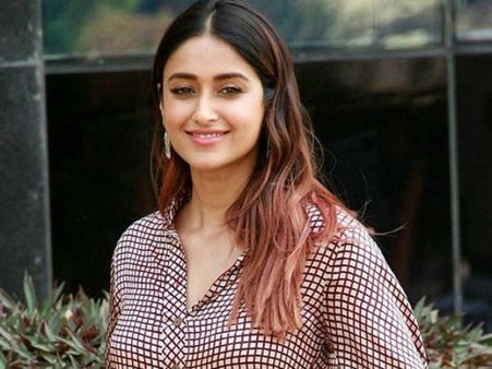 ఇలియానా రాక ఖరారు.. ఇప్పటికీ అదే క్రేజ్, స్వాగతం పలికిన మైత్రి మూవీస్ !