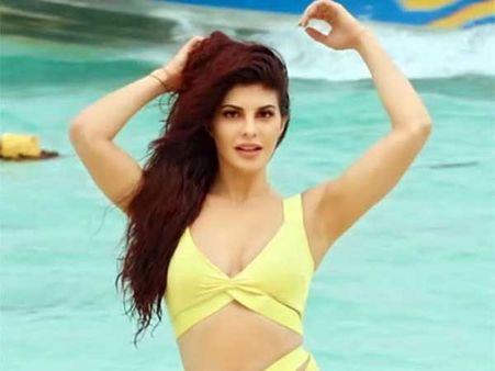 ఆ రెండు సినిమాల ఎఫెక్టుతో ఇండియాకి వచ్చిన విదేశీ బ్యూటీ!