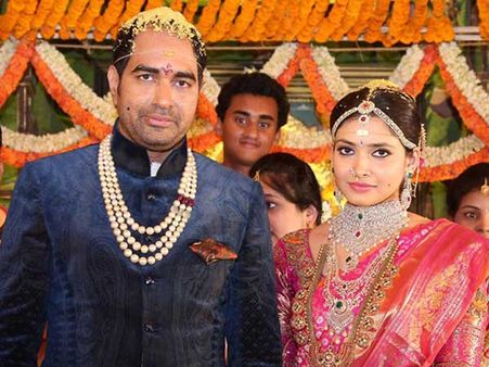 షాక్.... విడాకుల దిశగా తెలుగు దర్శకుడు క్రిష్ జాగర్లమూడి!