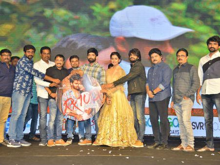 సినిమా నీచంగా అనిపిస్తే నన్ను కొట్టండి.... హీరో సంచలన వ్యాఖ్యలు!