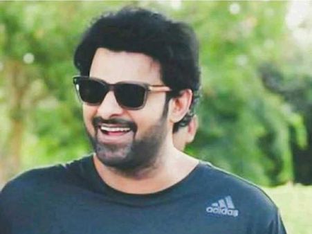 దర్శకుడికి షాకిచ్చిన ప్రభాస్.. యూరప్‌లో పూజాతో రొమాంటిక్ లవ్‌స్టోరి