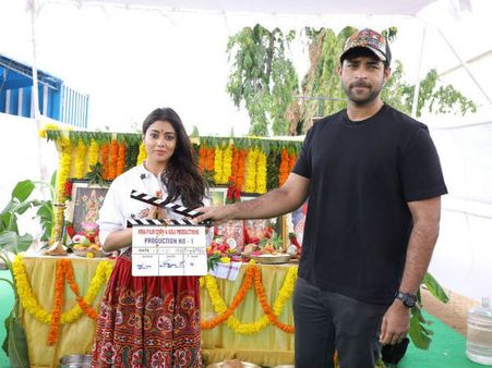 శ్రీయ కొత్త మూవీ లాంచ్ చేసిన వరుణ్ తేజ్.. కీ రోల్‌లో నిహారిక!