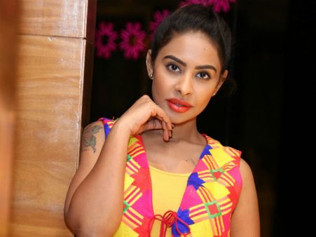 నానిపై శ్రీరెడ్డి ఆరోపణలు: బిగ్‌బాస్ రాకుండా తొక్కేశాడు, సాయి పల్లవిని కూడా....