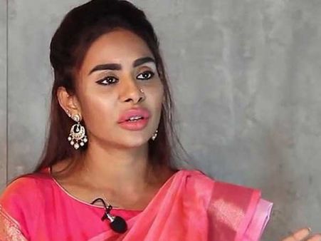 నాని వైఫ్‌కు శ్రీరెడ్డి కౌంటర్.. నాతో పడుకున్నప్పుడు, అసభ్యంగా కామెంట్స్!