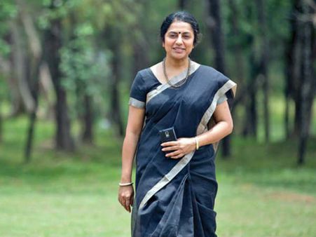 వైఎస్ఆర్ బయోపిక్ ‘యాత్ర’లో సుహాసిని, ఎవరి పాత్రలో అంటే...