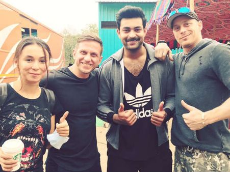 వరుణ్ తేజ్ కోసం హాలీవుడ్ స్టంట్ మాస్టర్స్!