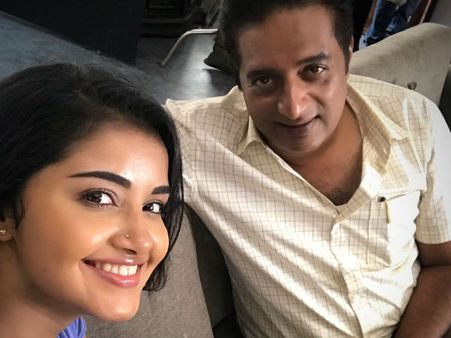 ప్రకాష్ రాజ్-అనుపమ మధ్య గొడవ.... ఆపై ఆసుపత్రికి? ట్వీట్‌తో ఝలక్!