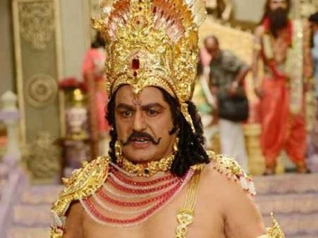 షాకింగ్: ఎన్టీఆర్ బయోపిక్ షూటింగ్.. సింగపూర్ వెళ్లిన మోక్షజ్ఞ!