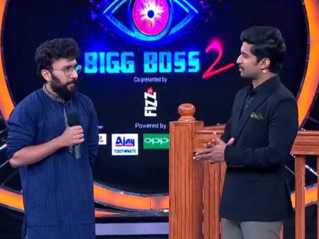 బిగ్ బాస్ 2: మానిప్యులేట్ చేశారా? ఎలిమినేషన్ తర్వాత ఏడ్చేసిన కిరీటి.... గీతా మాధురిపై బాంబ్!