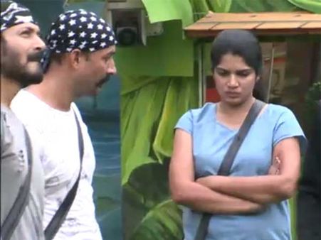 బిగ్‌బాస్‌లో టెలిఫోన్ నామినేషన్.. దీప్తి, భాను విలవిల