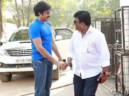 పవన్ కళ్యాణ్ ఓ గోల్ సెట్ చేసుకున్నారు.. కోనవెంకట్!