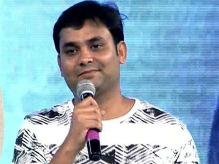 'వాట్ ది ఎఫ్' సాంగ్ కాంట్రవర్సీ.. లిరిసిస్ట్ శ్రీమణి స్పందన!