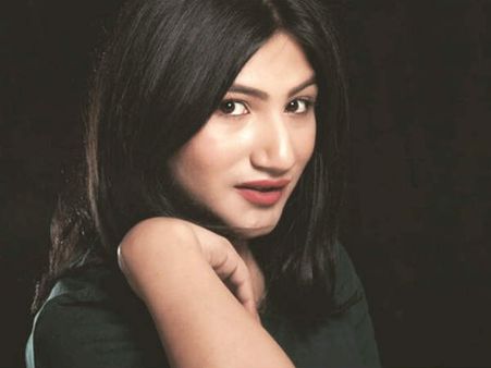 ఇండస్ట్రీలో చాలా మంది హోమో సెక్సువల్స్ ఉన్నారు : నటి సంచలనం