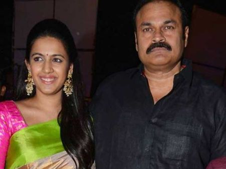 నాగబాబుకు ఫోన్ చేసి వెక్కి వెక్కి ఏడ్చిన నిహారిక!