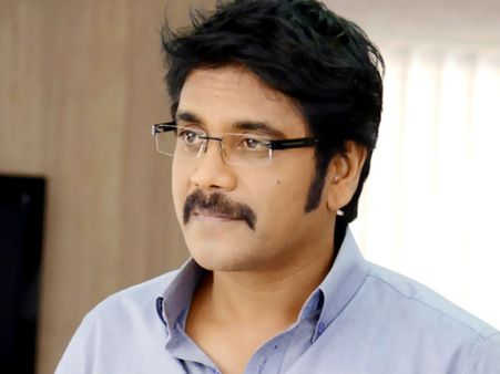 రూ. 4 కోట్లు ఇవ్వాల్సిందే.... నాగార్జున ఇంటి వద్ద యువతి వీరంగం!