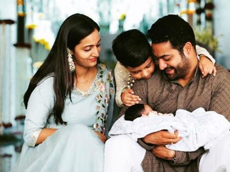జూ ఎన్టీఆర్ చిన్న కుమారుడికి పేరు పెట్టారోచ్.... ఏమిటో తెలుసా?