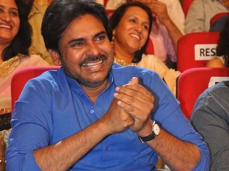 నా తొలి లవ్ ఎఫైర్ అదే.... మా ఇంట్లో కూడా నన్ను అర్థం చేసుకోలేదు: పవన్ కళ్యాణ్