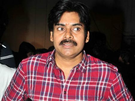 అన్నయ్యను గుర్తు చేసుకుంటూ పవన్ కళ్యాణ్ భావోద్వేగం, ఫ్యాన్స్ అతి చేయొద్దని వార్నింగ్!