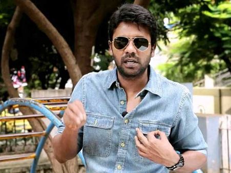 సత్యం రాజేశ్‌ హీరో అనగానే పారిపోయారు.. ఆమె ఒక్కరే అండగా..