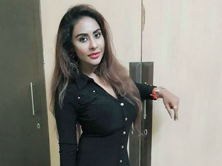 తమిళ లీక్స్: నటి ఖుష్బూ భర్తపై శ్రీరెడ్డి సంచలనం, సెక్సువల్‌గా....