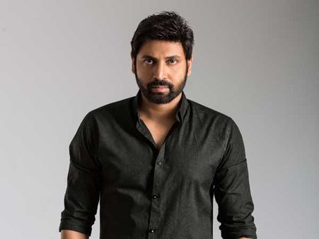 కెరీర్‌లోనే వెరైటీ పాత్రతో సుమంత్.. క్రేజీ ప్రాజెక్టుగా ఇదం జగత్!