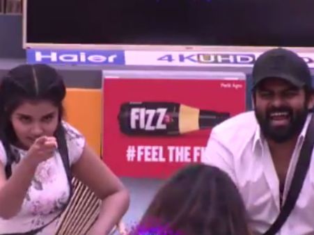 బిగ్‌బాస్ హౌస్‌లో సాయిధరమ్ తేజ్, అనుపమ.. సెటైర్లు పేల్చిన తేజు, బావని చూడగానే!