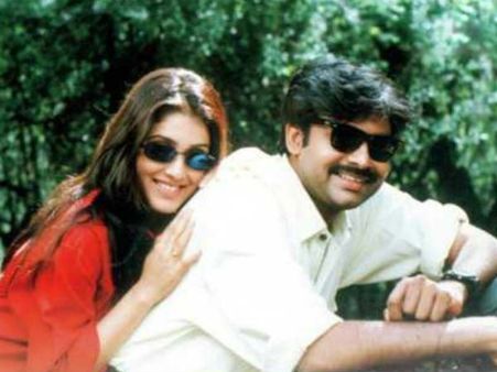 పవర్ స్టార్ ప్రభంజనానికి బీజం వేసిన చిత్రం.. జాతీయ స్థాయిలో, ఆల్ టైం క్లాసిక్ కు 20ఏళ్ళు!