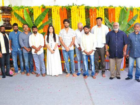 దూసుకెళుతున్న విజయ్ దేవరకొండ... కొత్త మూవీ ‘డియర్ కామ్రేడ్’ షురూ!