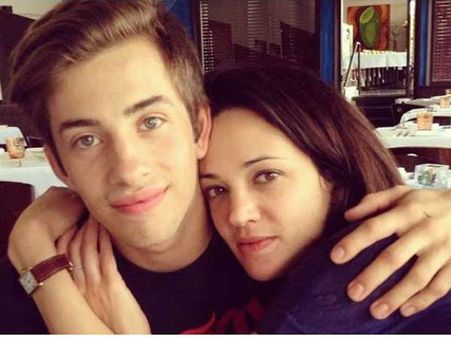 కుర్ర హీరోపై హీరోయిన్ రేప్.. లంచం ఇచ్చి.. ‘ప్రైవేట్’ చాటింగ్ లీక్!