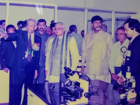 మాజీ ప్రధాని వాజ్‌పేయి ఇకలేరు.. బాలకృష్ణ, మోహన్‌బాబు తీవ్ర దిగ్బ్రాంతి