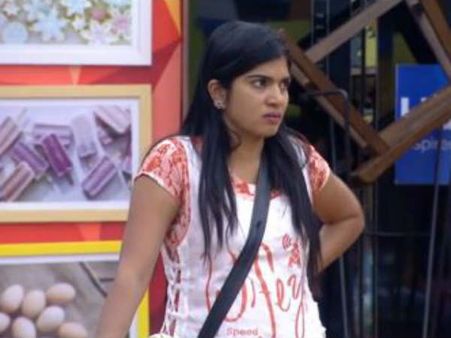 దీప్తి నల్లమోతుకు చేదు అనుభవం.. కెప్టెన్సీ లాగేసుకొన్న బిగ్‌బాస్.. తనీష్‌కు నాని వార్నింగ్!