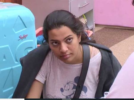 గీత మాధురి, సామ్రాట్‌తో క్లోజ్‌పై అనుమానం! క్లాస్ పీకిన దీప్తి, శ్యామల!